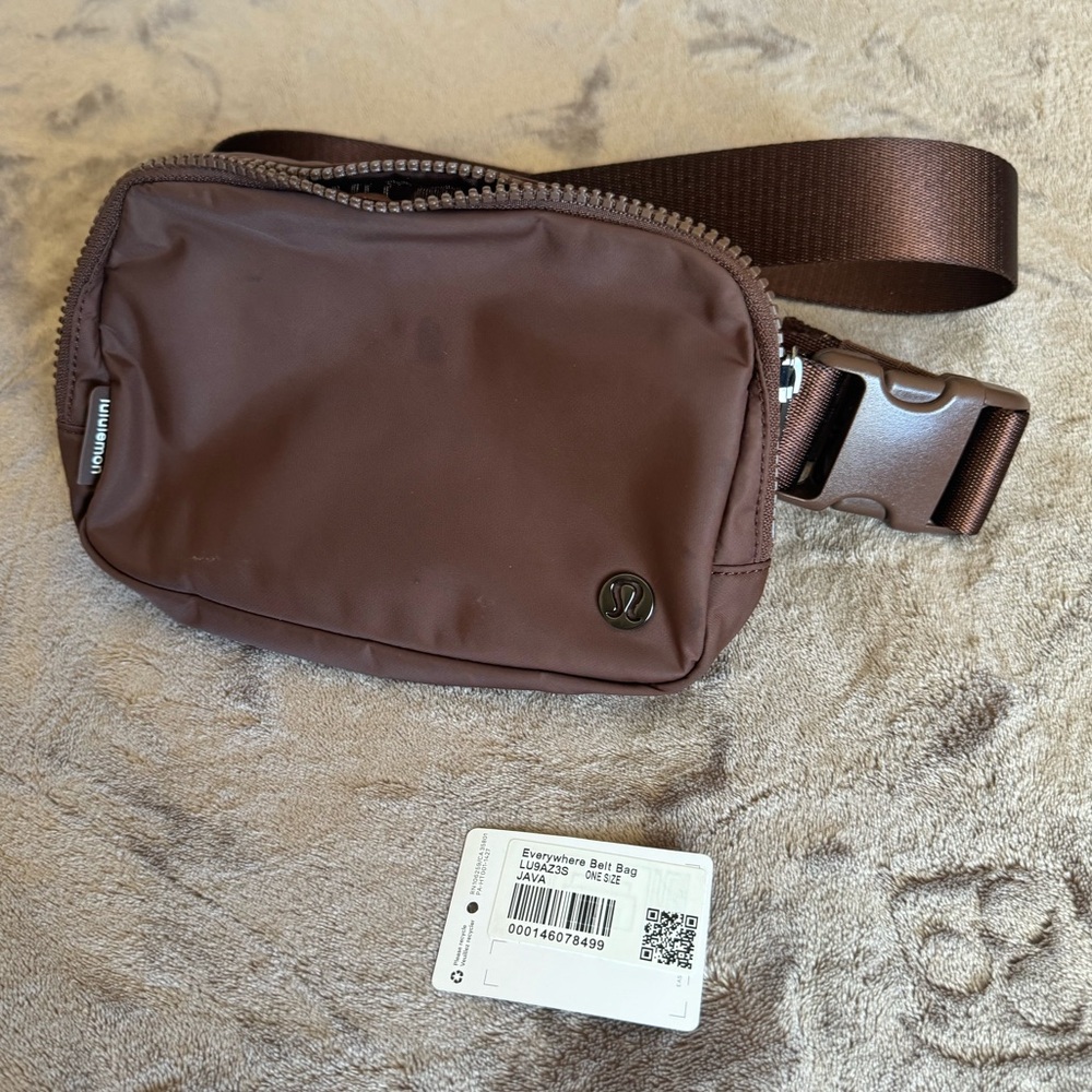 Lululemon Everywhere Belt Bag